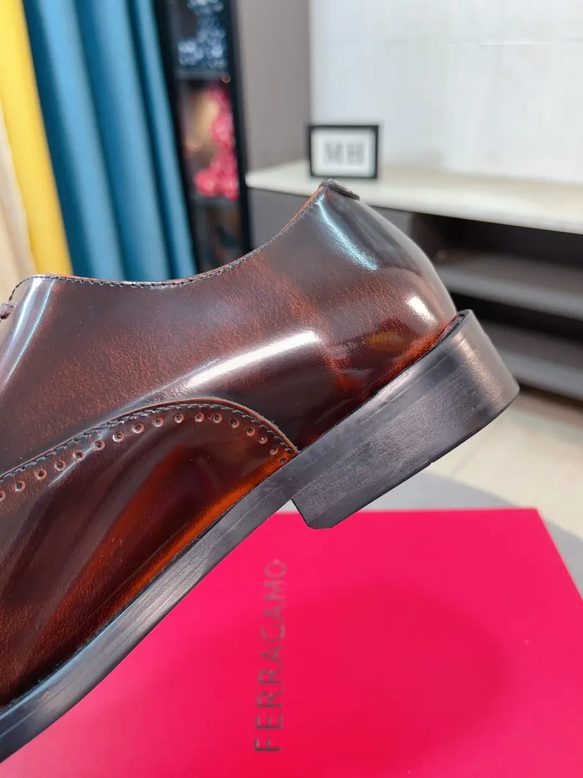 Ex-factory price 560🌸🌸Water dyed cowhide 🆘[Salvatore Ferragamo] Ferragamo’s latest casual business leather shoes for men! Available at counters simultaneously! The fabric is made of specially imported original suede calfskin, and the interior is made of imported water-dyed cowhide. It is absolutely luxurious and leads the fashion trend. Matching code: 38-44 45 customized